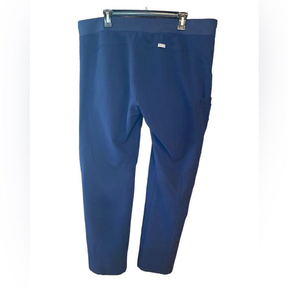 FIGS Sz XL/T Dark Blue Triple Cargo Pockets Adj Waist  Long Médical Scrub… - Picture 2 of 7